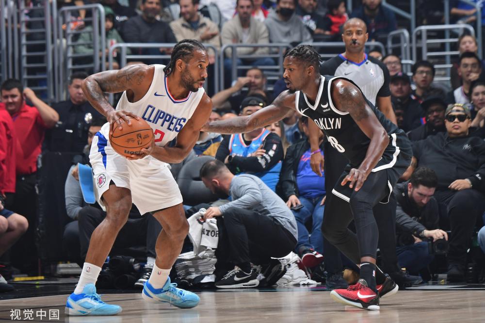 显得孤立无 显得孤立无